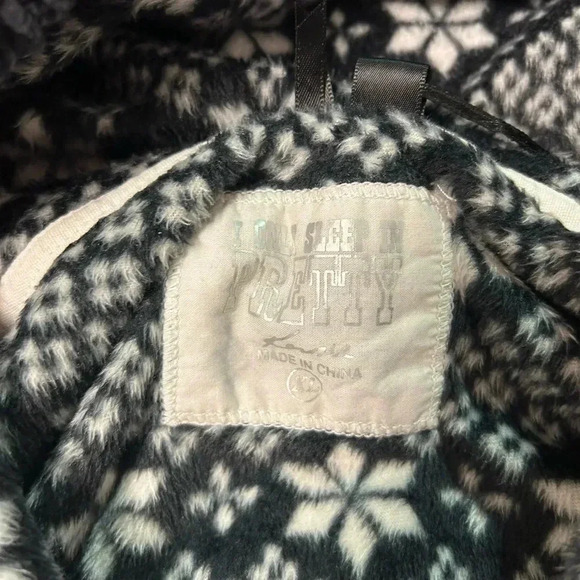 Women's Kensie I Only Sleep In Pretty Christmas/ WinterOne Piece Pajamas Size XL - Picture 6 of 7